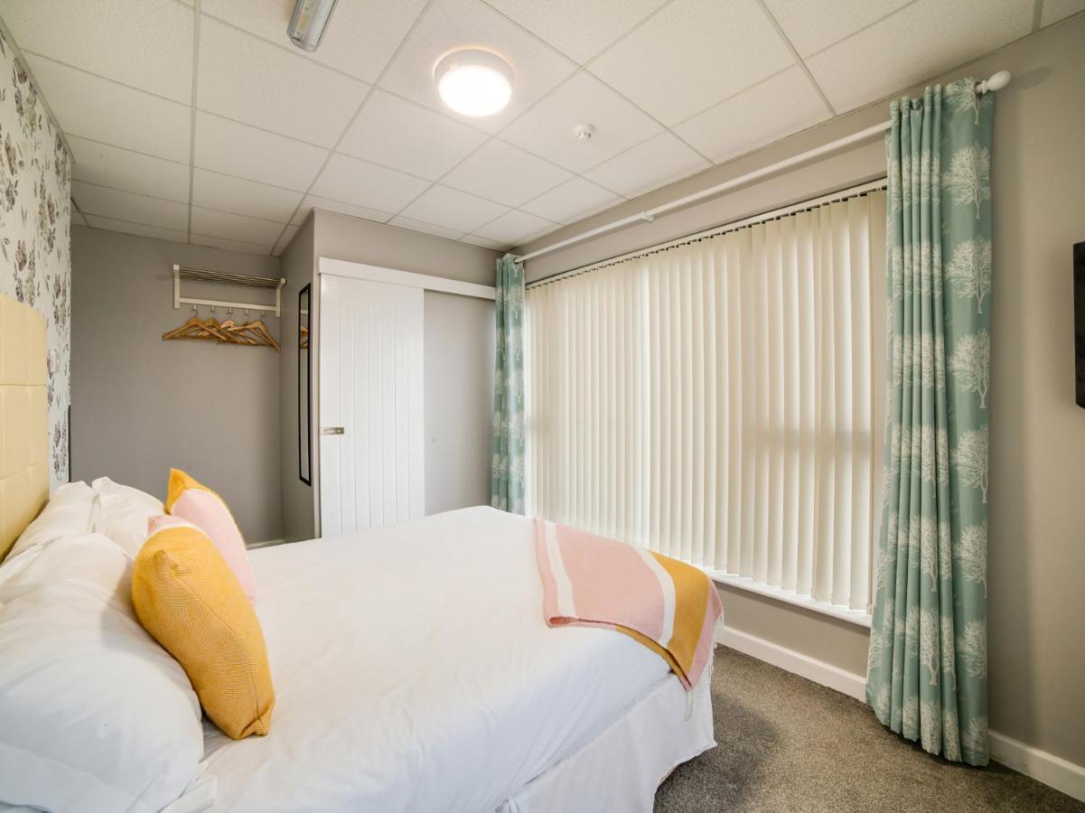 Rambler Travel Inn Портстьюарт Экстерьер фото